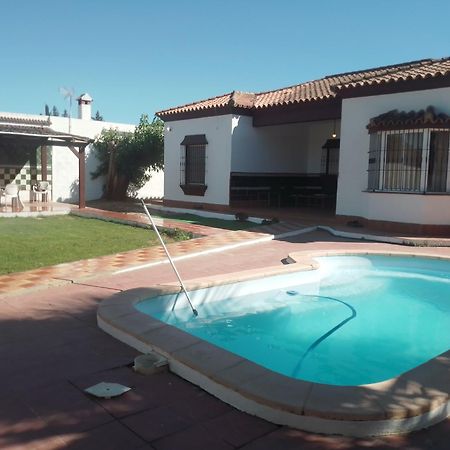 Agradable Chalet Con Piscina Para Escapadas. 치클라나 데 라 프론테라 외부 사진