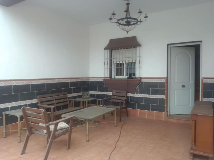 Agradable Chalet Con Piscina Para Escapadas. 치클라나 데 라 프론테라 외부 사진