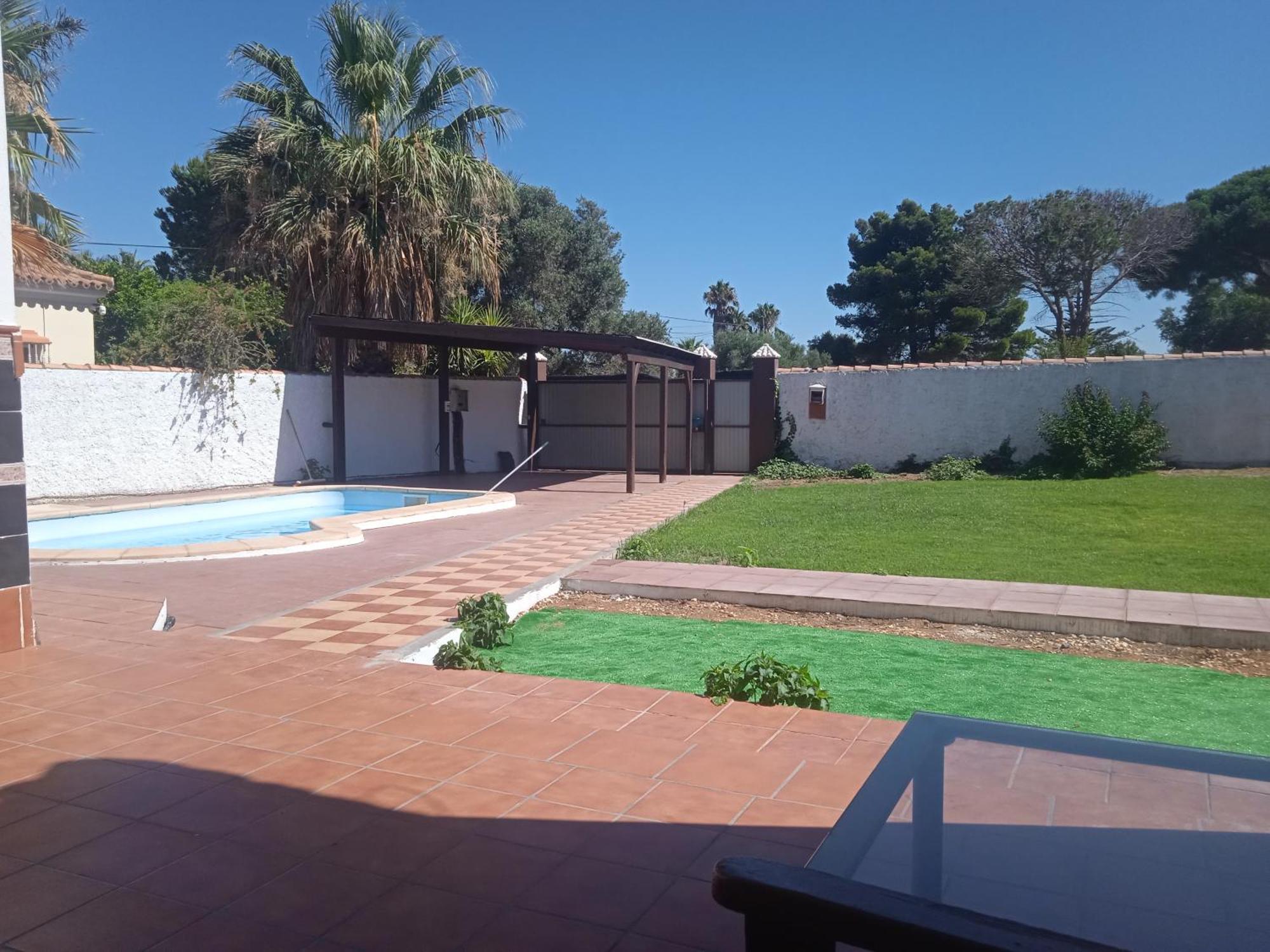 Agradable Chalet Con Piscina Para Escapadas. 치클라나 데 라 프론테라 외부 사진