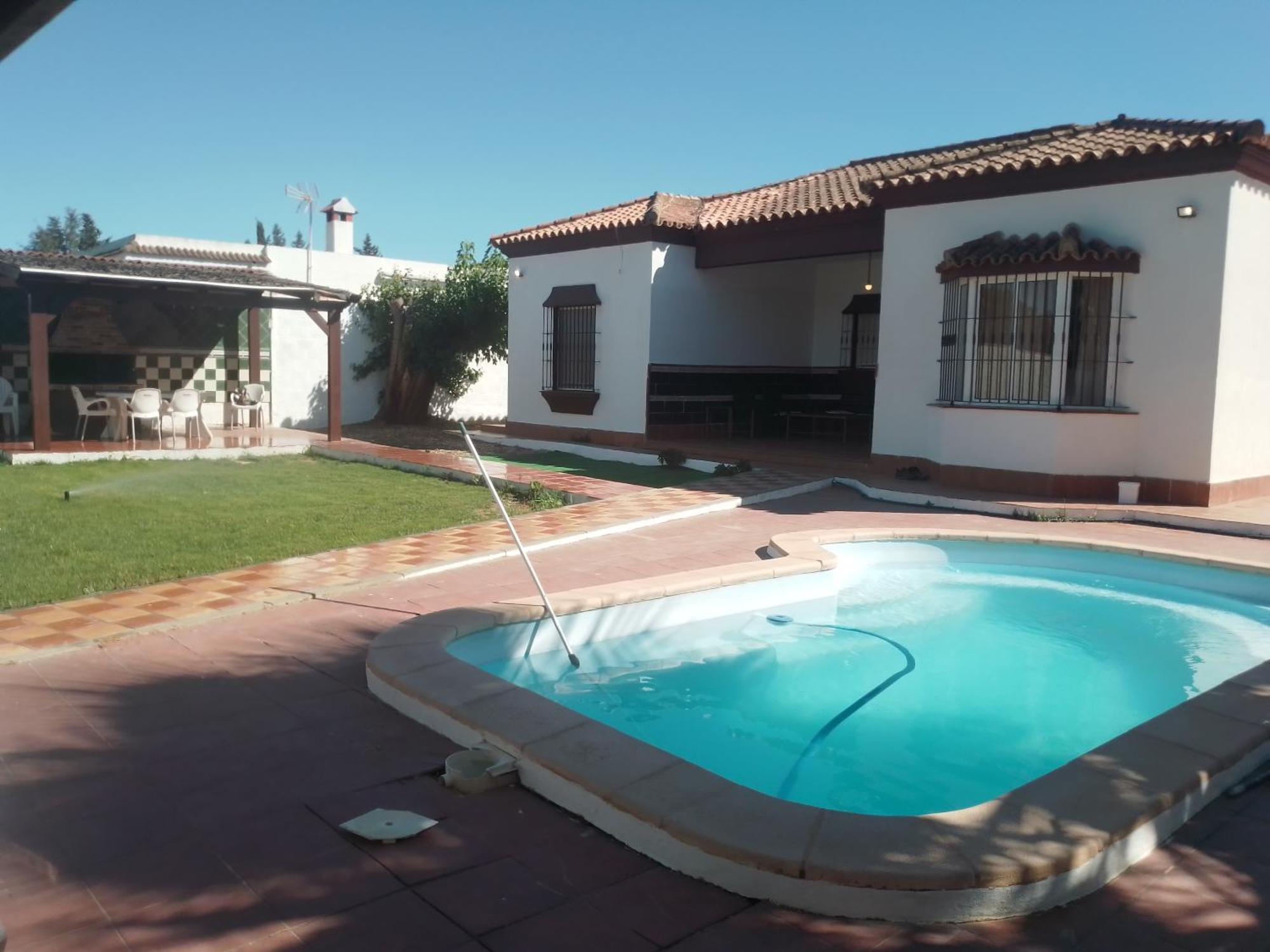 Agradable Chalet Con Piscina Para Escapadas. 치클라나 데 라 프론테라 외부 사진